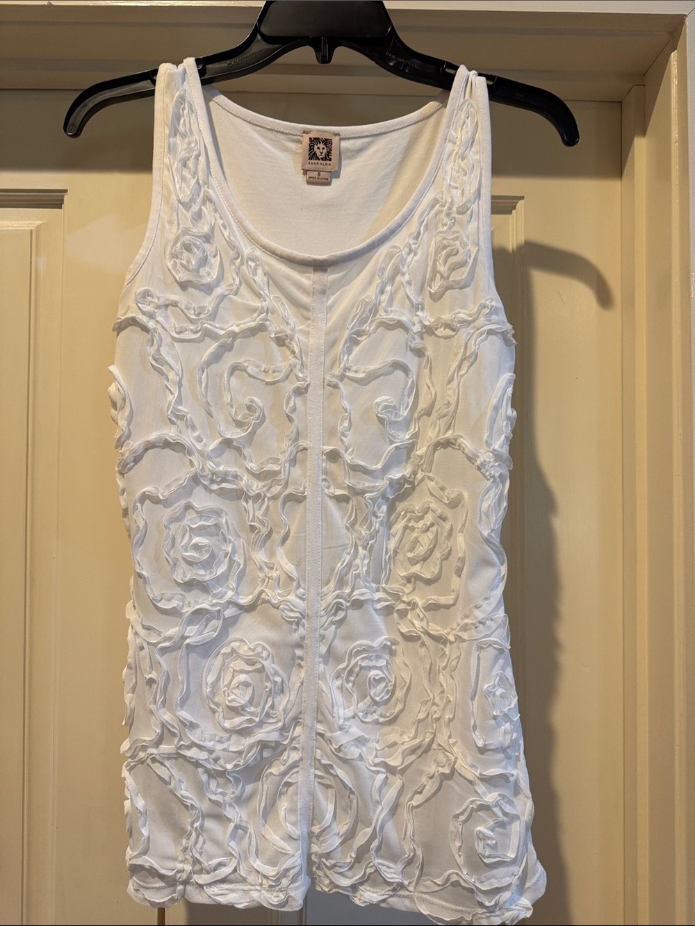 Anne Klein White Rosette-Embellished Tank Top